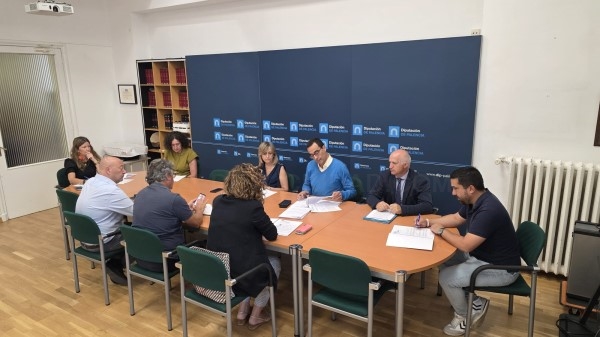 La Diputación aprueba las bases de las convocatorias de ayudas a ayuntamientos para obras de reparación y para el mantenimiento general de colegios