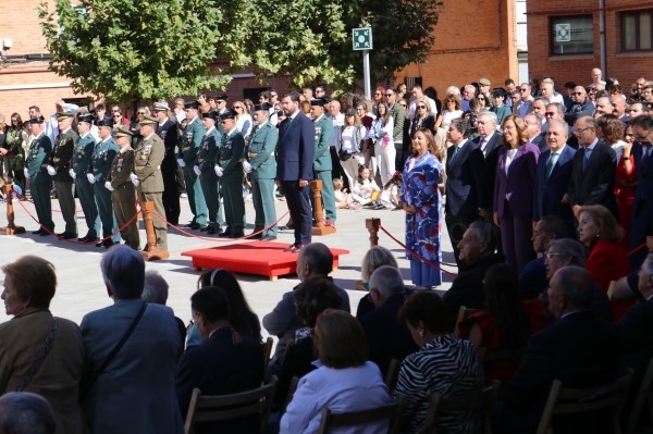 La Guardia Civil de Palencia celebró el Día del Pilar con misa, condecoraciones y el desfile, en el estreno en acto oficial del teniente coronel Juan