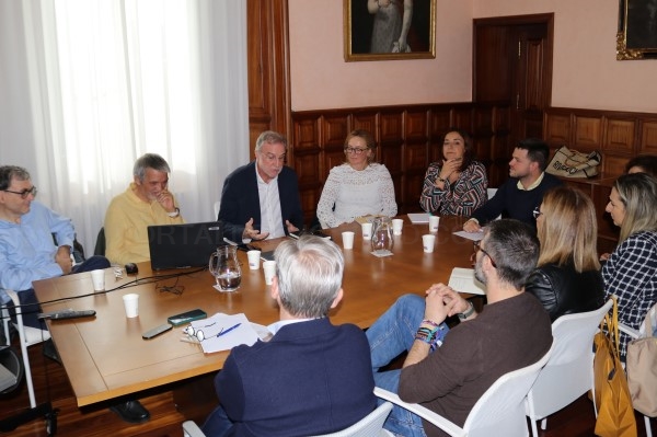 El Ayuntamiento acoge la primera de las reuniones de la Comisión de Seguimiento Político del PGOU