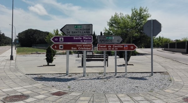 Las ayudas de la Diputación para mejorar la señalización turística en la provincia llegan a 29 municipios por importe con 57.500 euros