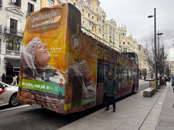 La Diputación de Palencia refuerza en Madrid su campaña turística en el intercambiador de plaza Castilla y el Big Bus Turístico coincidiendo con FITUR