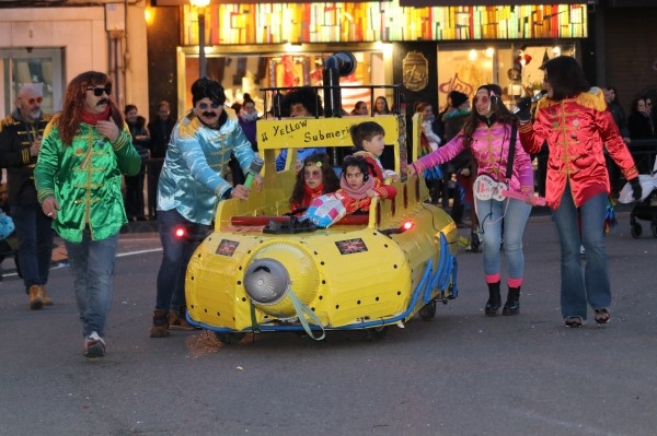 Colorido, creatividad y música en el Gran Desfile de Carnaval de Palencia