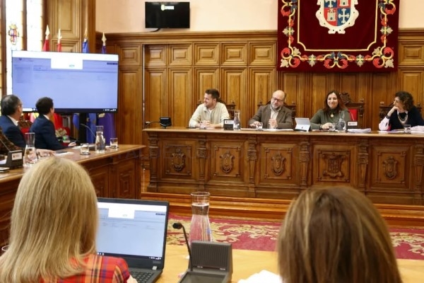 El Ayuntamiento de Palencia celebra el sorteo público para la constitución de las mesas electorales del 15 de marzo