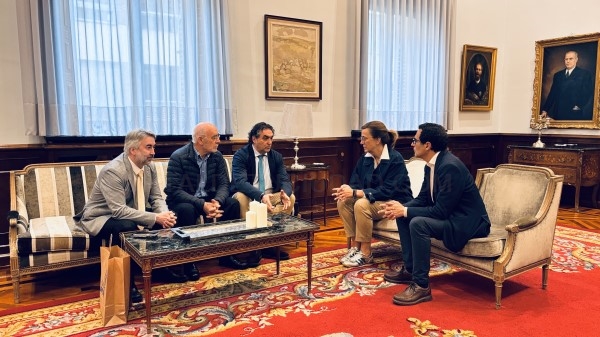 Visita de Aspanis en la Diputación Provincial