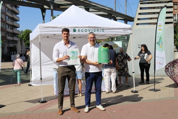 Ecovidrio y el Ayuntamiento de Palencia ponen en marcha la campaña “Pequeños gestos, grandes cambios” para fomentar el reciclaje de envases de vidrio