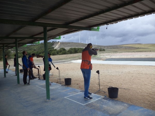 Los torneos provinciales de galgos con liebre mecánica y de tiro al plato toman protagonismo este domingo en Dueñas