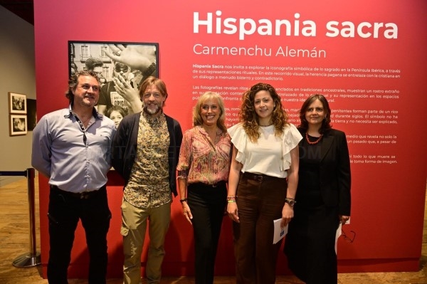 La sala de exposiciones del Centro Cultural acoge hasta el 30 de junio la exposición “Hispania Sacra” de la fotógrafa navarra Carmenchu Alemán