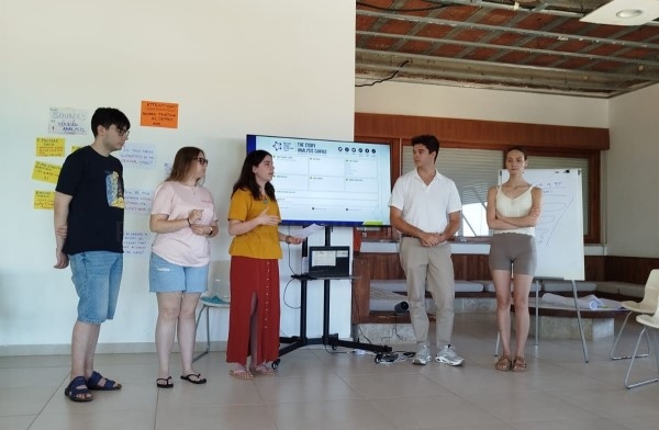 Jóvenes de Aguilar de Campoo se forman en Sicilia para impulsar la participación comunitaria a través del proyecto europeo SOS