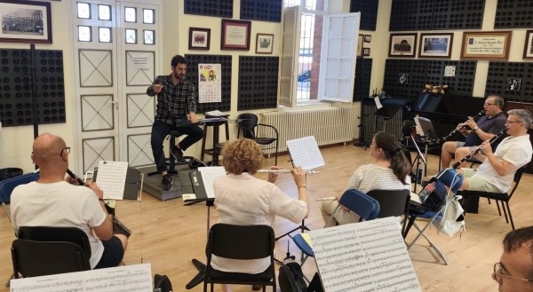 La Banda Municipal de Música actuará mañana, 16 de julio, en la plaza de San Francisco bajo la batuta de su nuevo director, Ignacio Rincón