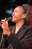 Sydney Ellis & Her Yes Mama Band Ciclo «Jazz en la Calle»