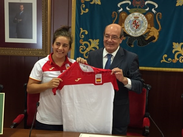 El Escorial rinde público reconocimiento a la deportista Patricia García por su participación en Rio’16