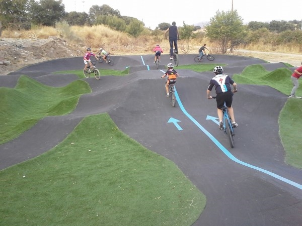 Inaugurado el circuito de Pump Track de Los Arroyos