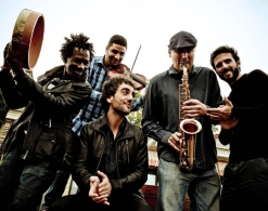 Sinouj en concierto