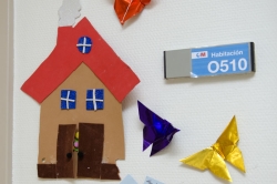 Alumnos de primaria decoran la Unidad de Cuidados Paliativos del Gregorio Marañón
