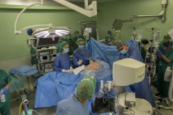 El Hospital 12 de Octubre interviene con éxito durante el parto a un bebé