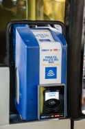 El billete de autobús ya puede pagarse con tarjeta bancaria sin contacto