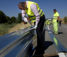 La Comunidad comienza la instalación de barreras de protección para motoristas