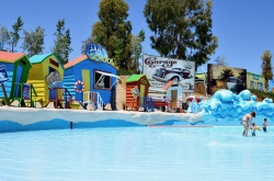 Parquer Warner Beach, ocio y diversión refrescante