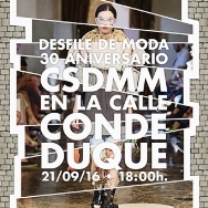 Jóvenes creadores muestran sus diseños en una pasarela en la calle Conde Duque