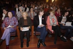 Carmen Sarmiento recibe el premio Clara Campoamor