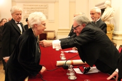 La cineasta Josefina Molina ingresa en la Academia
