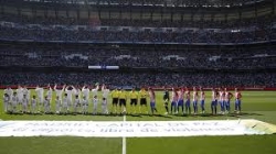 Una lona 'Madrid, capital de paz' por un deporte libre de violencias