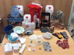 Desmantelados dos laboratorios de extracción y adulteración de cocaína.