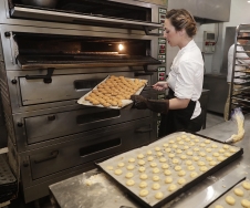 Las pastelerías fabricarán más de 4 millones de rosquillas en las fiestas de San Isidro