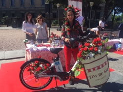 TrendCycle, la pasarela de moda en bicicleta inunda las calles de Madrid