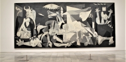 El Reina Sofía amplía el horario de la exposición sobre el ‘Guernica’