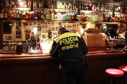 Policía Municipal vigila la venta de bebidas alcohólicas, sobre todo a menores