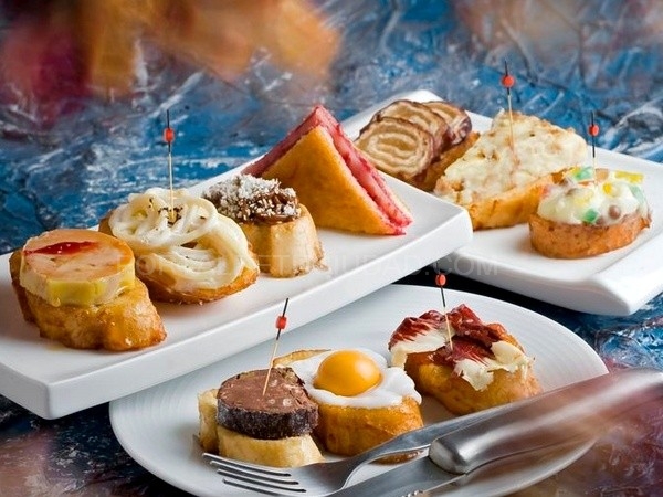 En Cuaresma Nunos Pastelería nos invita a “tapear en los postres” con Tostas de Torrija