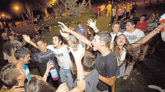 La Comunidad formará durante este curso a cerca de 37.000 escolares para prevenir el consumo de alcohol