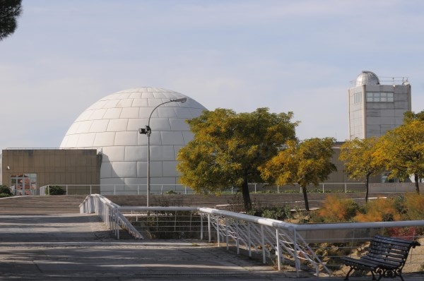 Oleg Kotov explica en el Planetario de Madrid su vida en el espacio