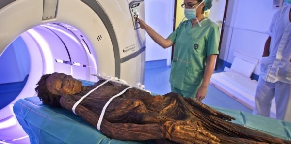Los secretos de las momias del MAN