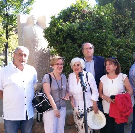 Una escultura para Amós Acero, alcalde de la antigua Villa de Vallecas