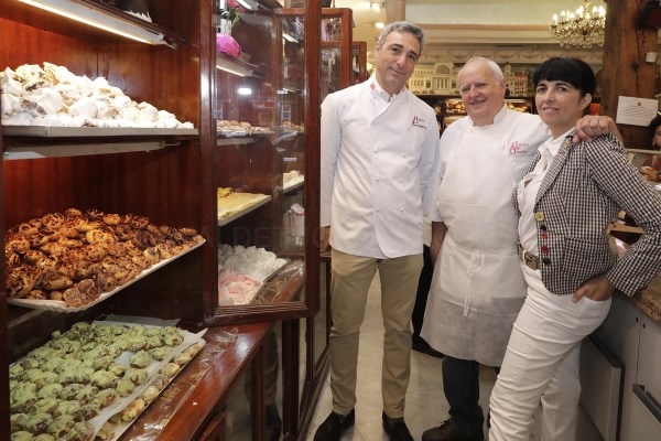 Las pastelerías fabricarán más de 4 millones de rosquillas en las fiestas de San Isidro