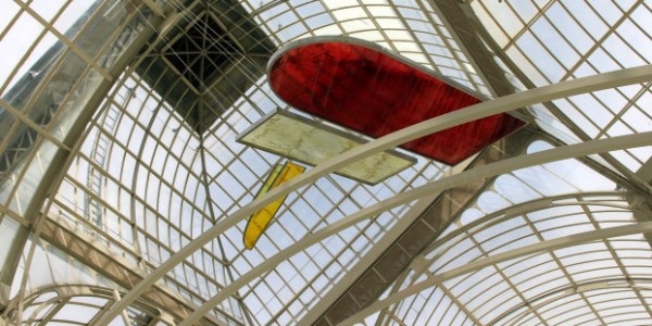 Rosa Barba convierte el Palacio de Cristal en un proyector de cine
