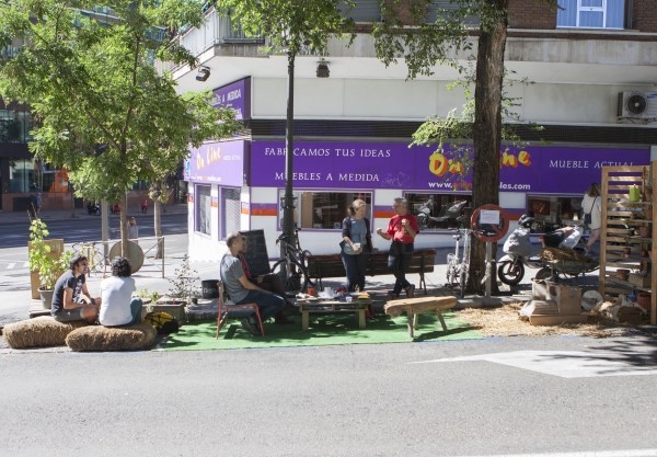 Jardines, huertos y actividades ambientales y de ocio en aparcamientos