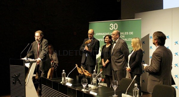 ALCER premia al Marañón por hallar el primer fármaco que protege al riñón
