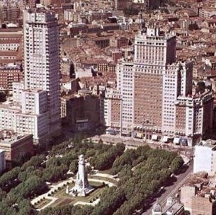 El Ayuntamiento recibirá más de 4 millones por el aumento del uso comercial de Edificio España