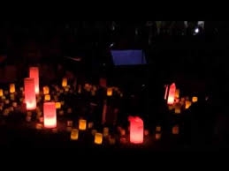 1 piano & 200 Velas