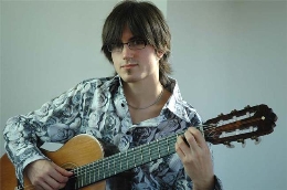 Concierto del guitarrista italiano Alessandro Benedettelli