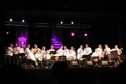 Concierto del grupo Melaza a beneficio de AECC de Almuñécar