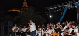 Concierto benéfico actuación del grupo de Pulso y Púa Alma Alpujarreña de Notáez y la Agrupación Musical Andrés Hidalgo
