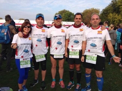 Los atletas sexitanos primeros españoles en la línea de meta de la Royal Parks de Londres