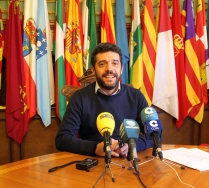 El Pleno debatirá la inclusión de la Charca de Suárez en la ‘Red Natura 2000’ y la bonificación de la tasa para el reagrupamiento de familiares en el