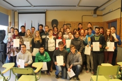 Un total de 38 alumnos del IES Nazarí reciben sus certificaciones de nivel de inglés por el Trinity College