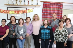 La alcaldesa visita los Talleres de Adultos de Varadero y Santa Adela