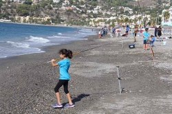 La playa de La Herradura acoge este domingo el IV Certamen de Pesca Infantil